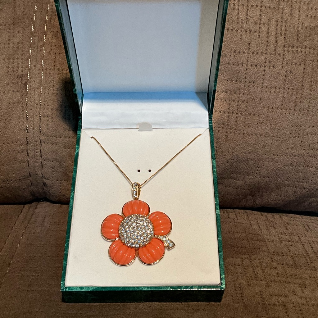Apricot Flower Pendant Necklace 67$